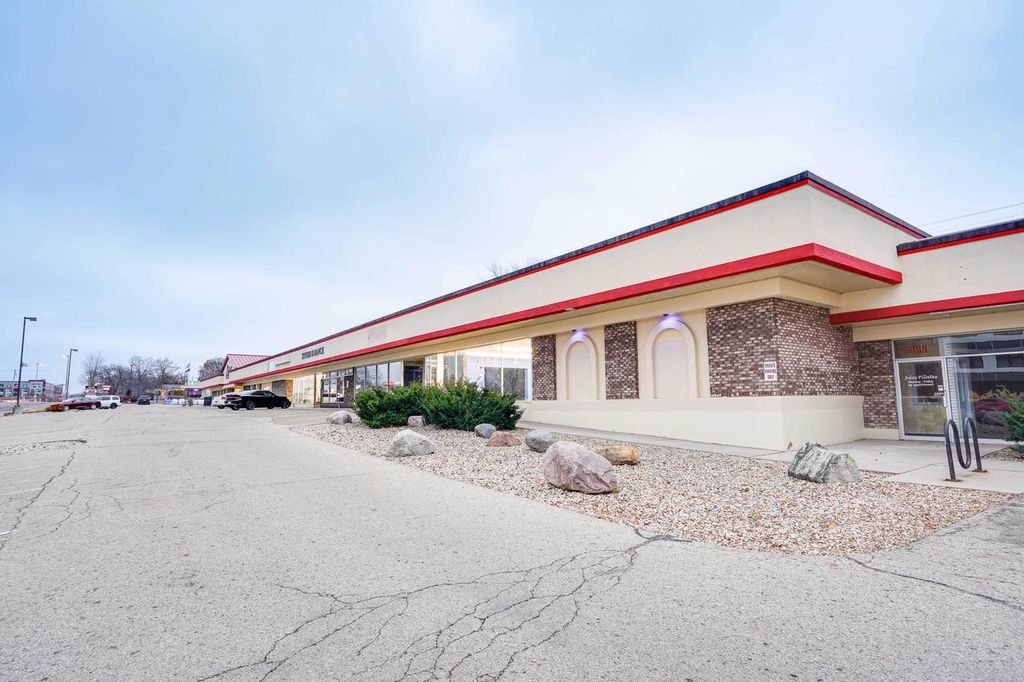 Photo of 195-209 Cottage Grove ROAD, Madison, WI 53716 (MLS # 2013162)