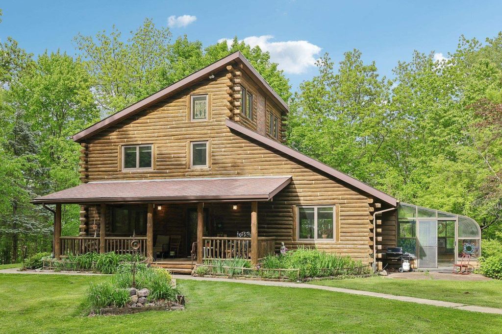 Photo of N6111 County Road W RD, Portage, WI 53901 (MLS # 2023839)