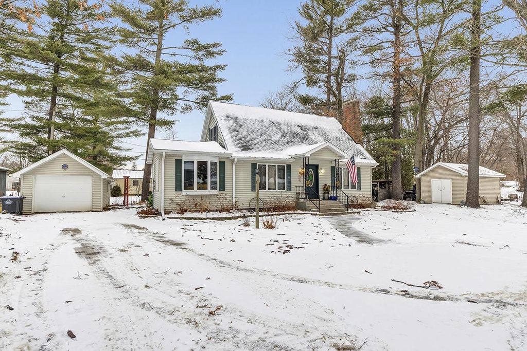 Photo of 1129 S Lincoln STREET, Shawano, WI 54166 (MLS # 50319464)