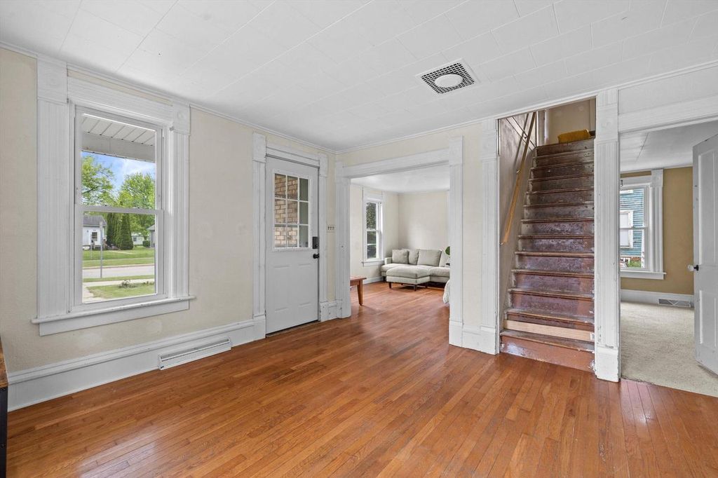 Photo of 220 E Walworth STREET, Elkhorn, WI 53121 (MLS # 1963206)