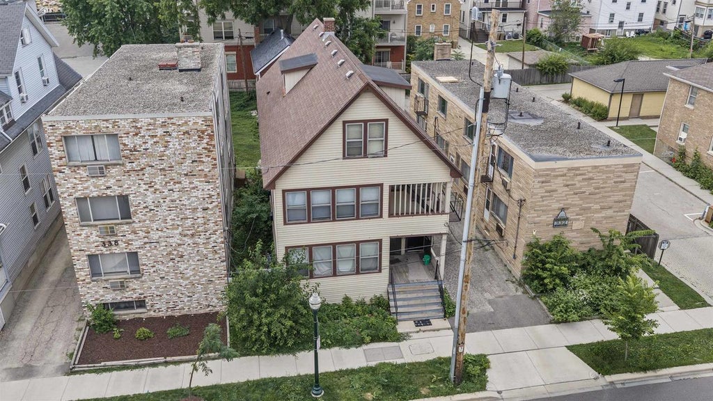 Photo of 334 W Wilson STREET, Madison, WI 53703 (MLS # 2033602)