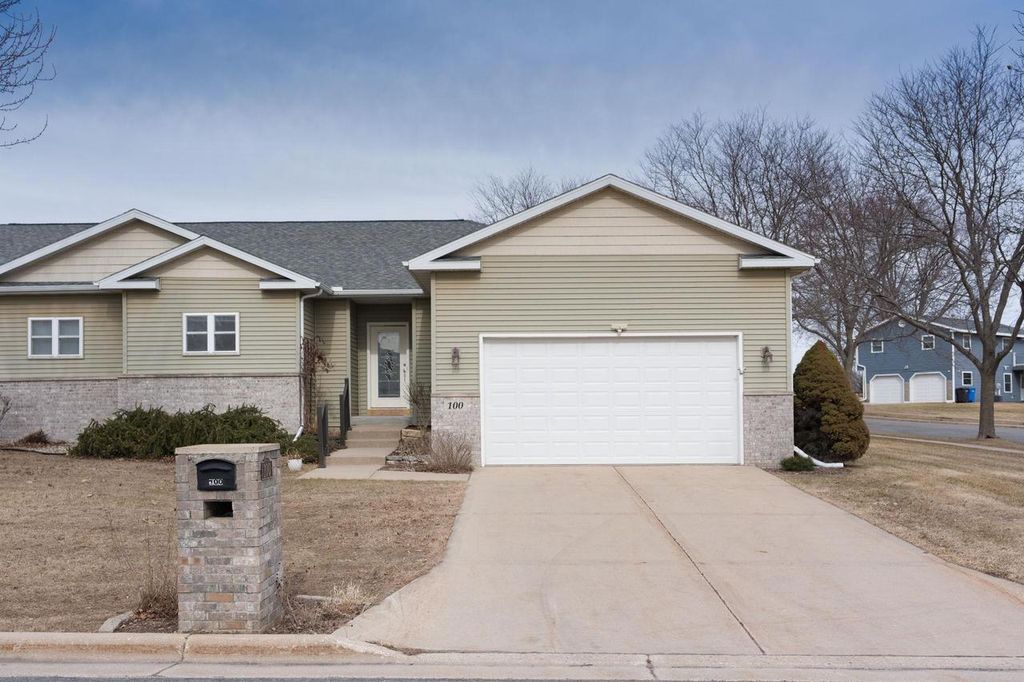 Photo of 100 Jennifer CIRCLE, Mount Horeb, WI 53572 (MLS # 2010868)