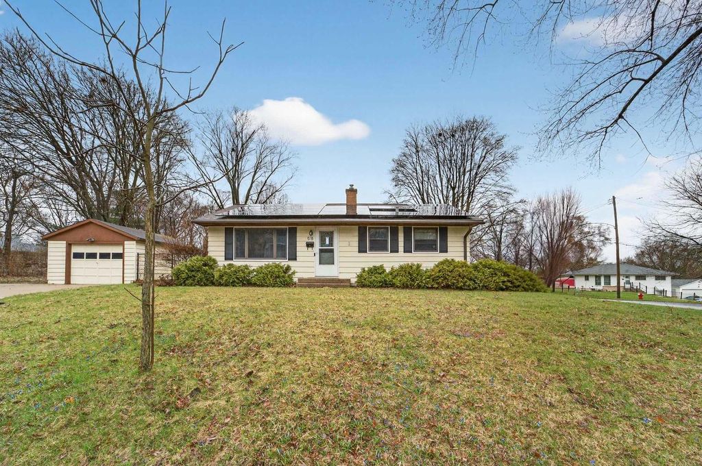 Photo of 518 Bowman AVENUE, Madison, WI 53716 (MLS # 2020190)