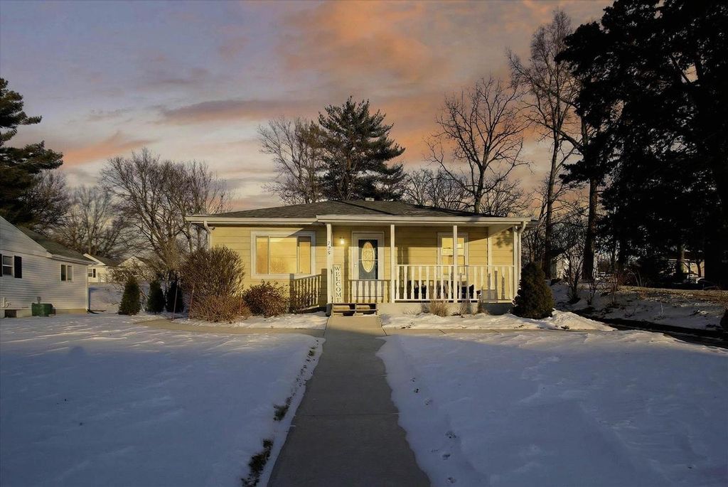 Photo of 725 Berry STREET, Stoughton, WI 53589 (MLS # 2017003)