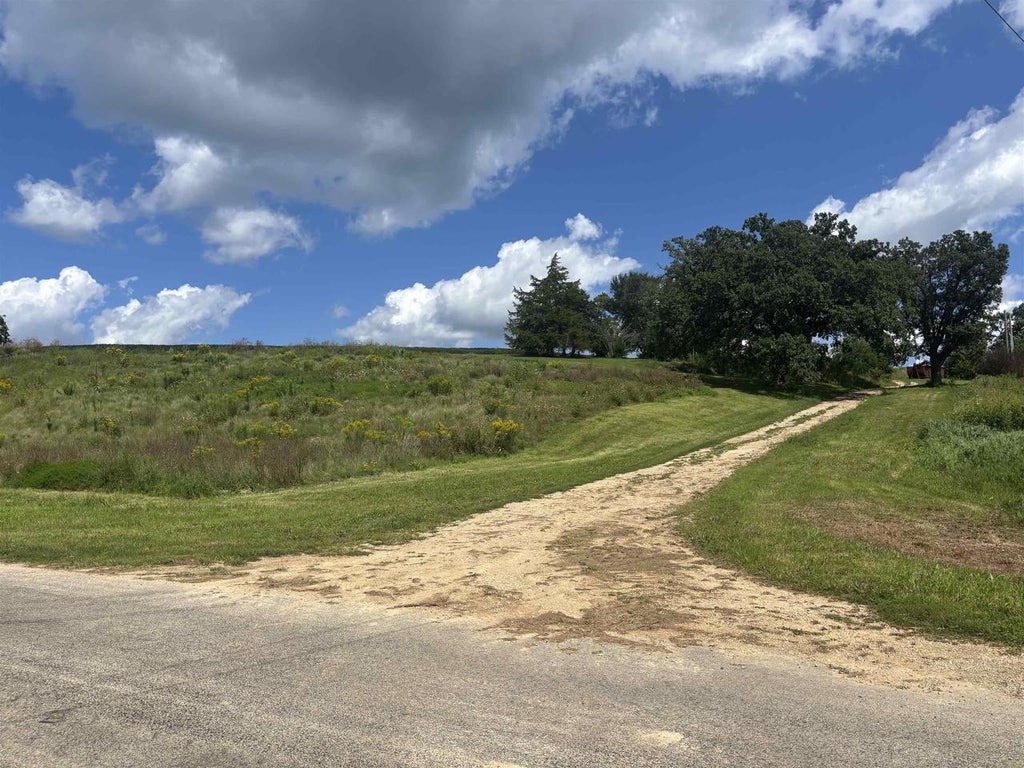 Photo of 12349 Otter Creek ROAD, Darlington, WI 53530 (MLS # 2030808)