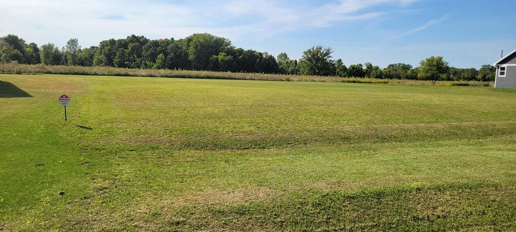 Photo of 10851 S 10th AVENUE, Oak Creek, WI 53154 (MLS # 1939680)