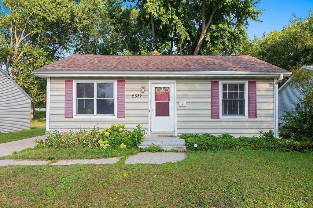 Photo of 2532 Libal STREET, Green Bay, WI 54301 (MLS # 50330712)