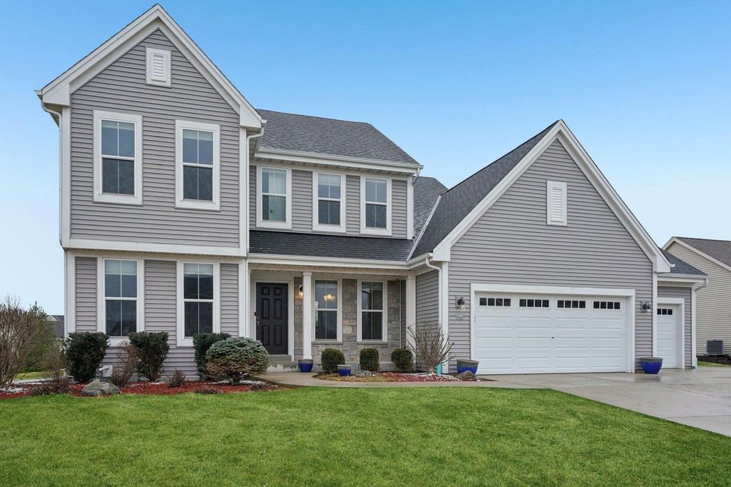 Photo of 609 Westlawn AVENUE, Mukwonago, WI 53149 (MLS # 2017087)