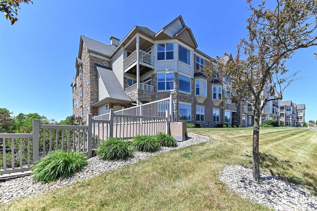 Photo of 6995 S Riverwood BOULEVARD #S-202, Franklin, WI 53132 (MLS # 1964711)