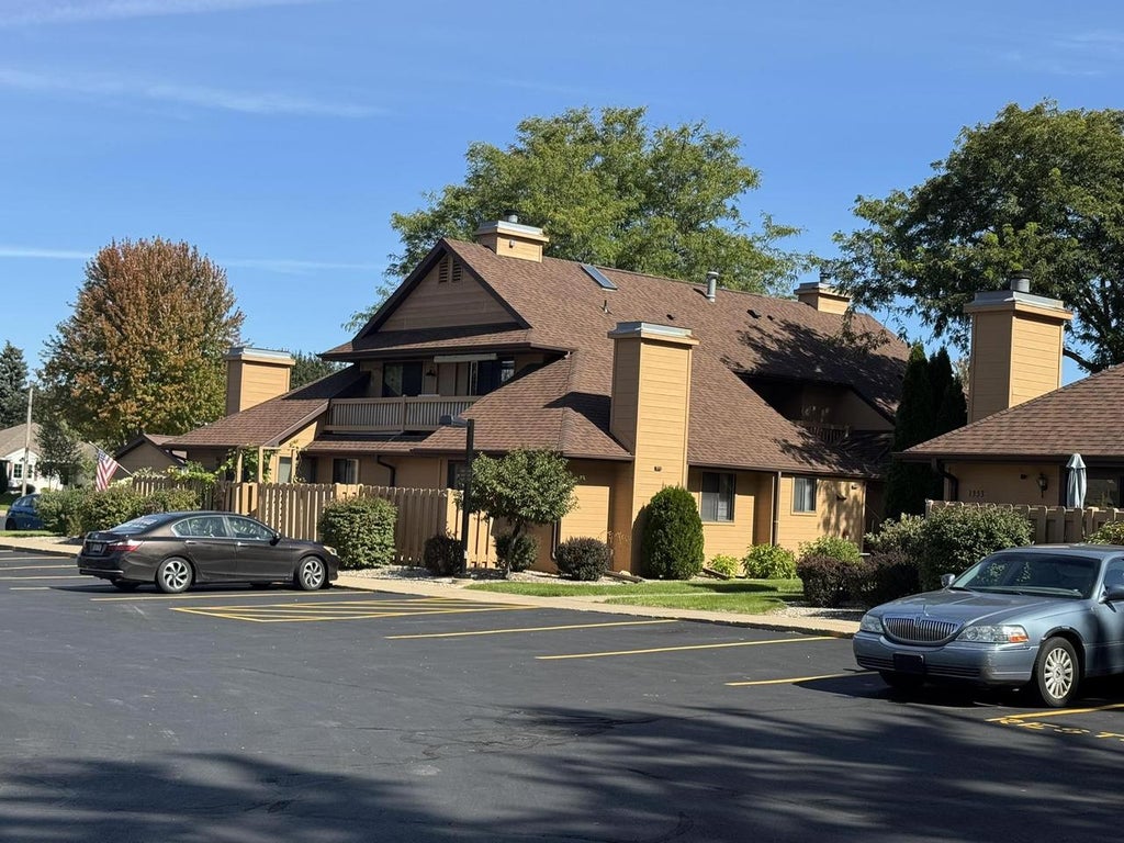 Photo of 1345 W 18th AVENUE, Oshkosh, WI 54902 (MLS # 50333397)