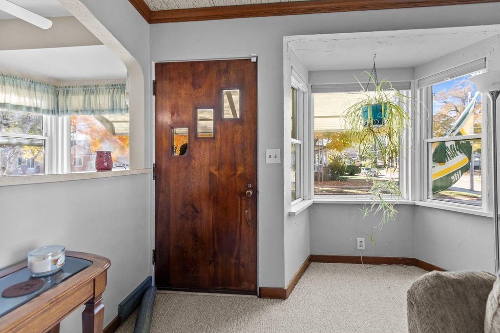 Photo of 418 Stevens COURT, Oshkosh, WI 54901 (MLS # 50317410)