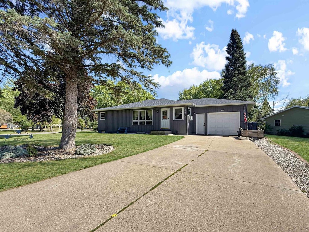 Photo of 2201 S Wallonnie DRIVE, Marshfield, WI 54449 (MLS # 22604262)