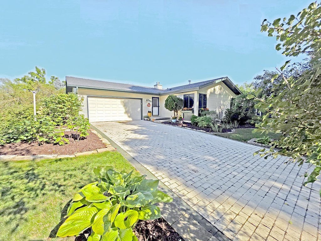 Photo of 3302 Portage ROAD, Madison, WI 53704 (MLS # 2033411)