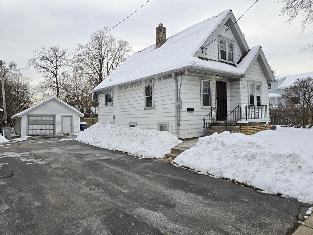 Photo of 4123 W Good Hope ROAD, Milwaukee, WI 53209 (MLS # 1944820)