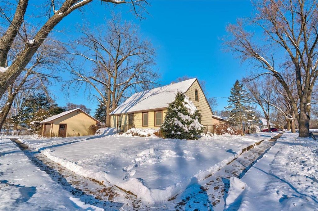 Photo of 505 N Cleveland STREET, Poynette, WI 53955 (MLS # 2013156)