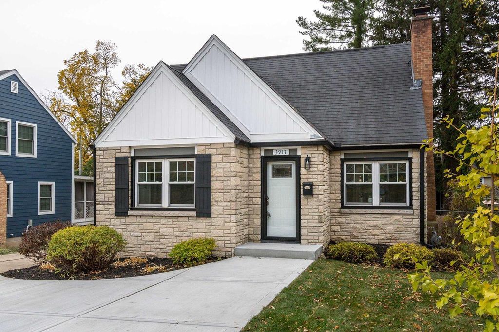 Photo of 3917 Mineral Point ROAD, Madison, WI 53705 (MLS # 2012171)