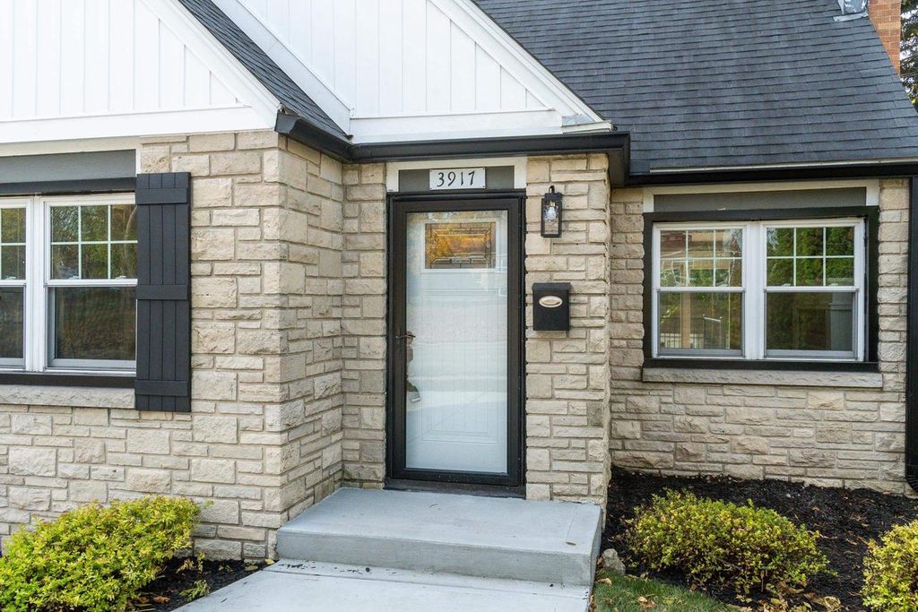 Photo of 3917 Mineral Point ROAD, Madison, WI 53705 (MLS # 2012171)