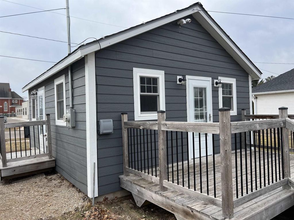 Photo of 104 Lake STREET, Weyauwega, WI 54983 (MLS # 50321268)