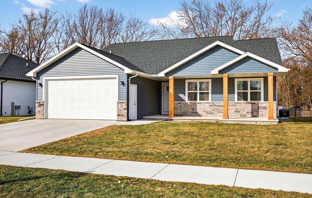 Photo of 31 Ash Grove PLACE, Kaukauna, WI 54130 (MLS # 50322107)