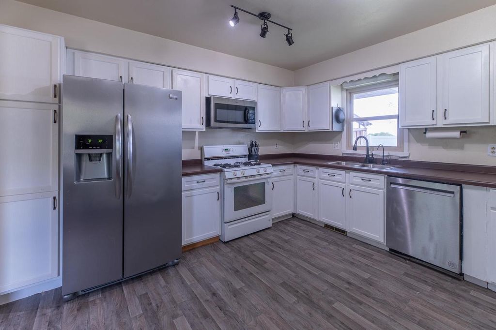 Photo of N6749 Tippecanoe TRAIL, Elkhorn, WI 53121 (MLS # 2021708)