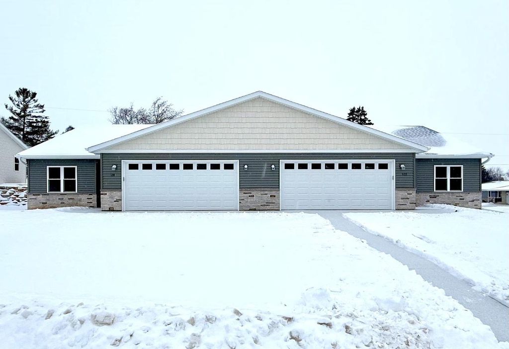 Photo of 122 Evergreen LANE, Chilton, WI 53014 (MLS # 50318056)
