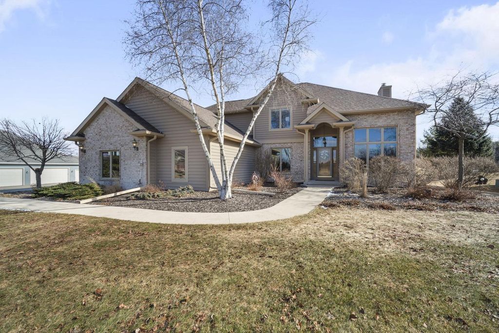 Photo of 3219 Old Hickory PLACE, West Bend, WI 53095 (MLS # 1950841)