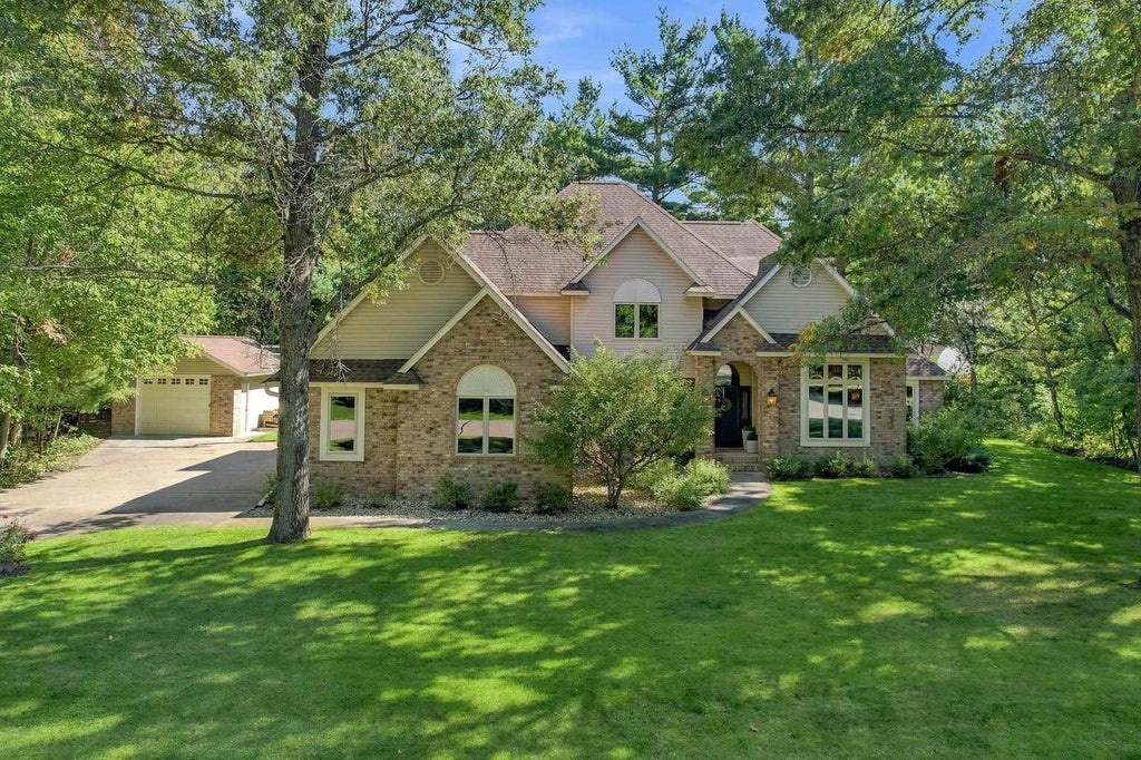 Photo of 2400 Shadowview CIRCLE, Plover, WI 54467 (MLS # 22604794)