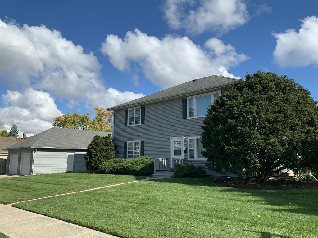 Photo of 340 Frame AVENUE, Waukesha, WI 53186 (MLS # 1941092)