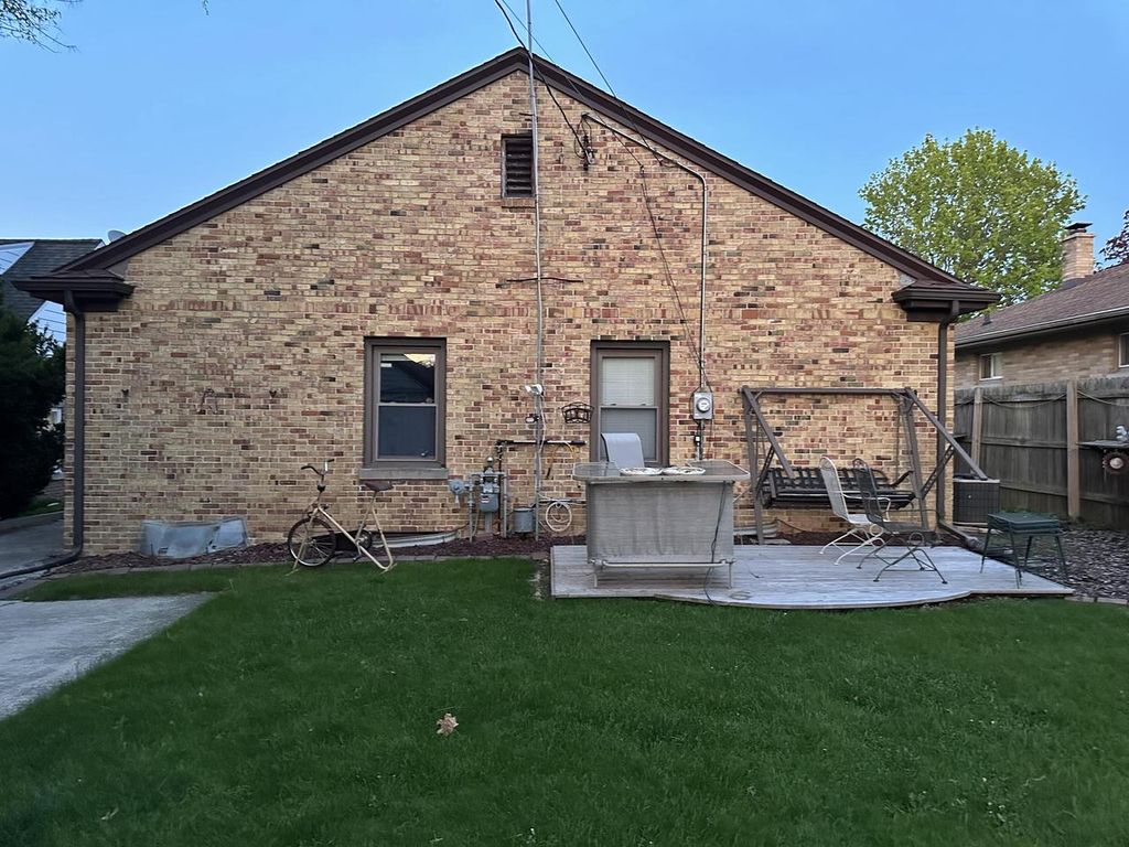 Photo of 1016 N 10th STREET, Manitowoc, WI 54220 (MLS # 1963394)