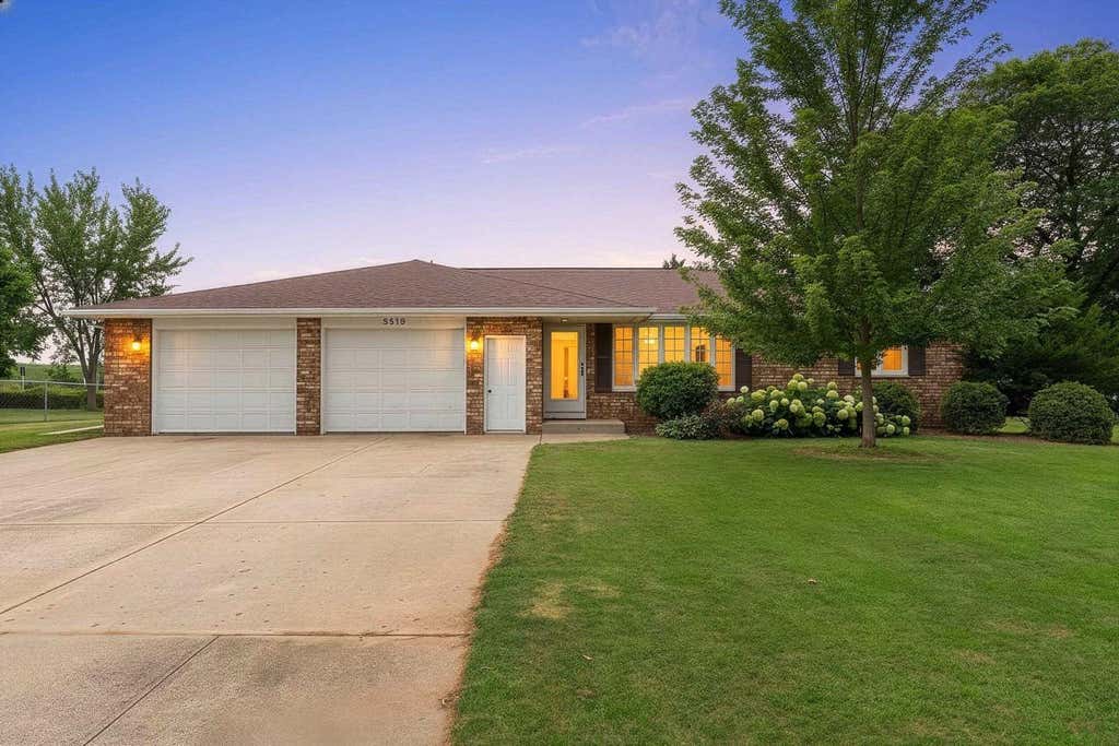 Photo of 2812 Finger ROAD, Green Bay, WI 54302 (MLS # 50330537)