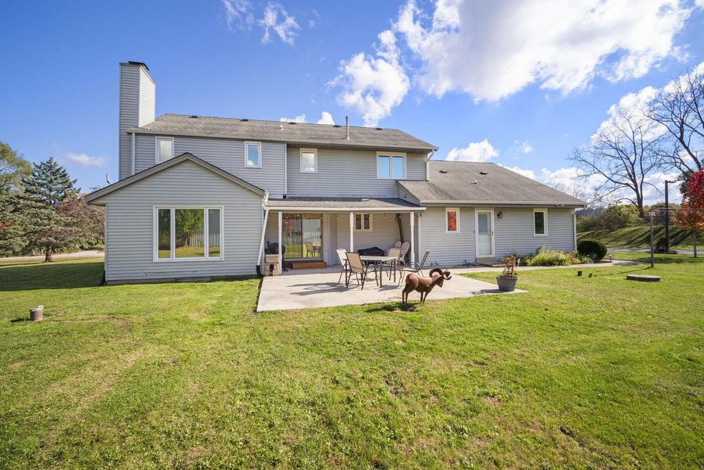 Photo of W225S6835 Guthrie ROAD, Big Bend, WI 53103 (MLS # 1941318)