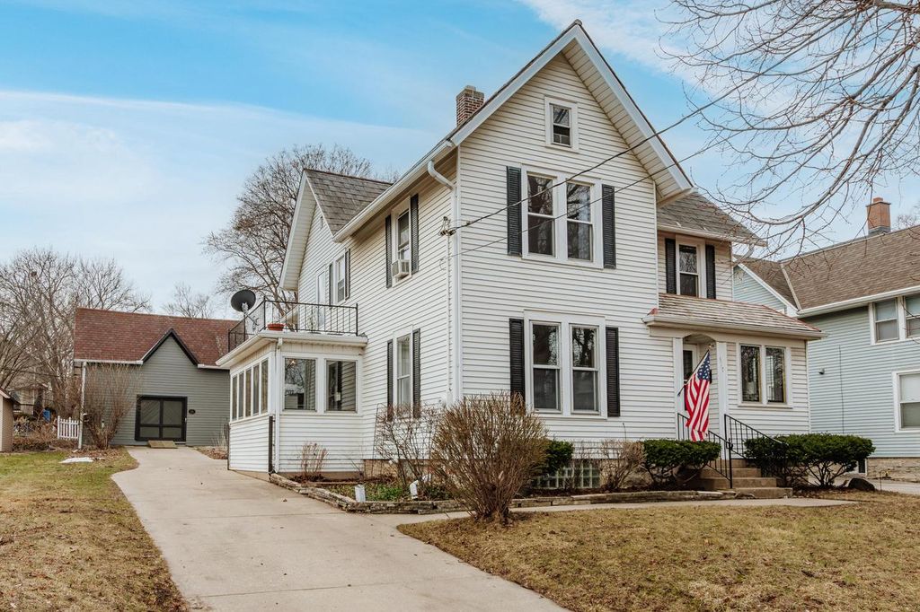 Photo of 517 McCall STREET, Waukesha, WI 53186 (MLS # 1958895)