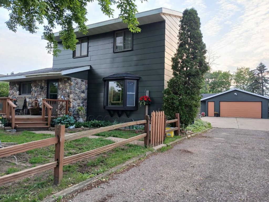 Photo of 2924 Lindbergh AVENUE, Stevens Point, WI 54481 (MLS # 22601048)