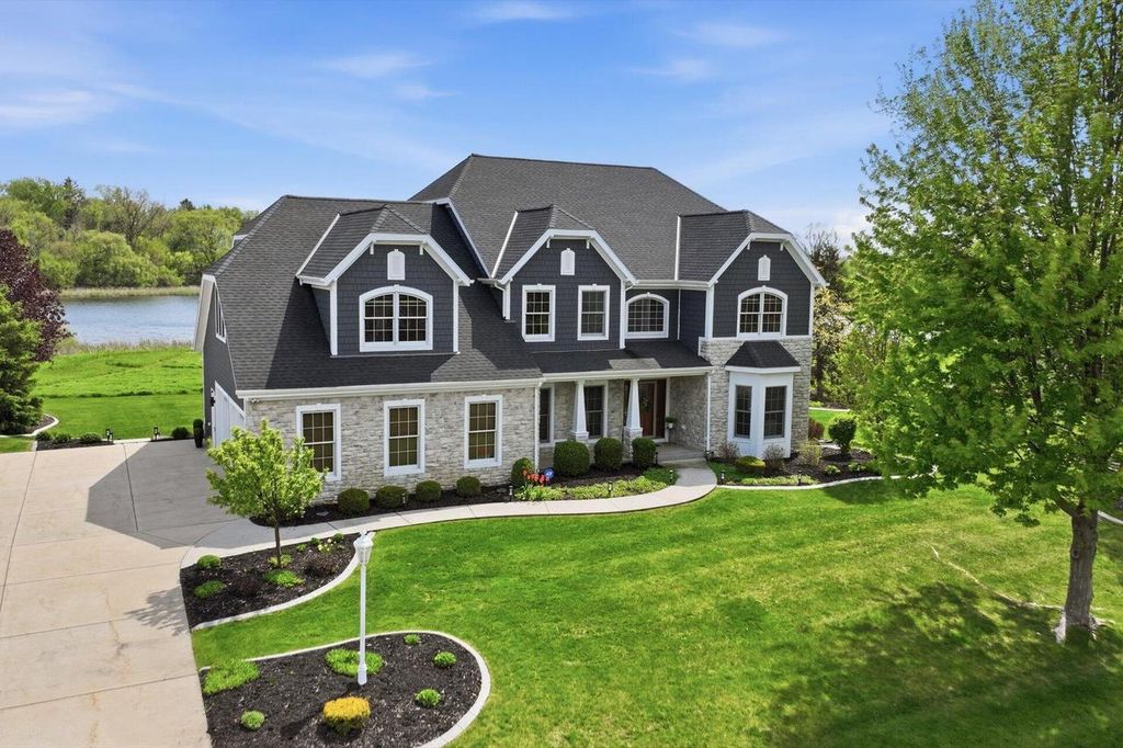 Photo of N57W34997 Pondview LANE, Oconomowoc, WI 53066 (MLS # 1962897)