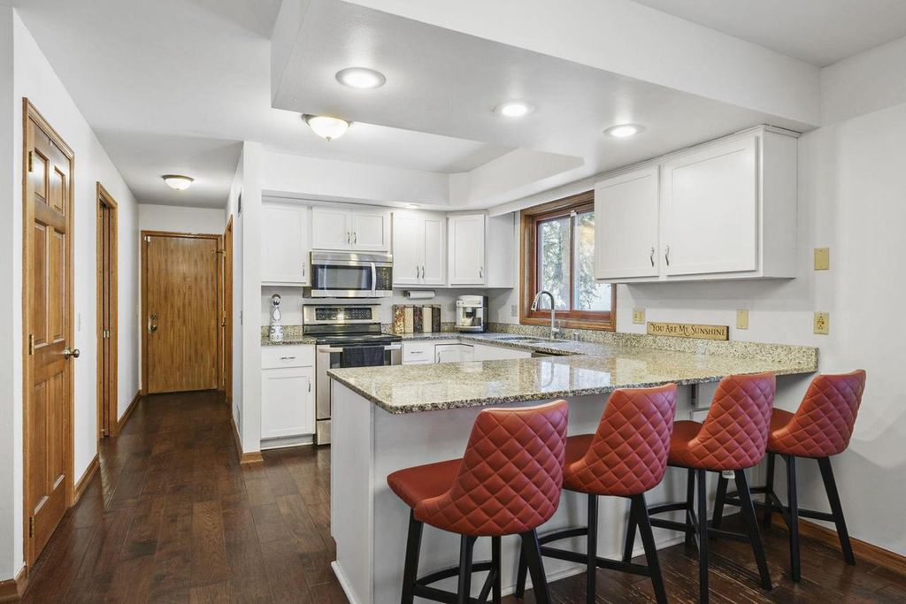 Photo of 6202 Rivercrest DRIVE, Mcfarland, WI 53558 (MLS # 2012269)