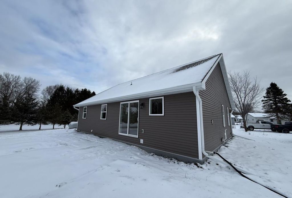 Photo of 709 Robin STREET, New London, WI 54961 (MLS # 50320734)