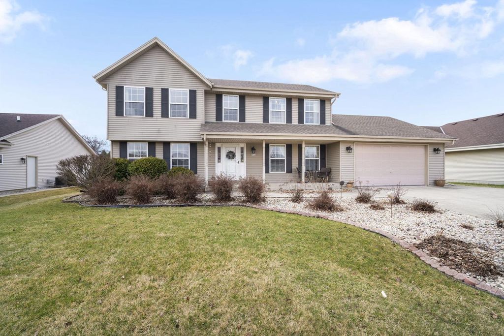 Photo of 4113 Whispering Ridge PASS, Franklin, WI 53132 (MLS # 1956203)