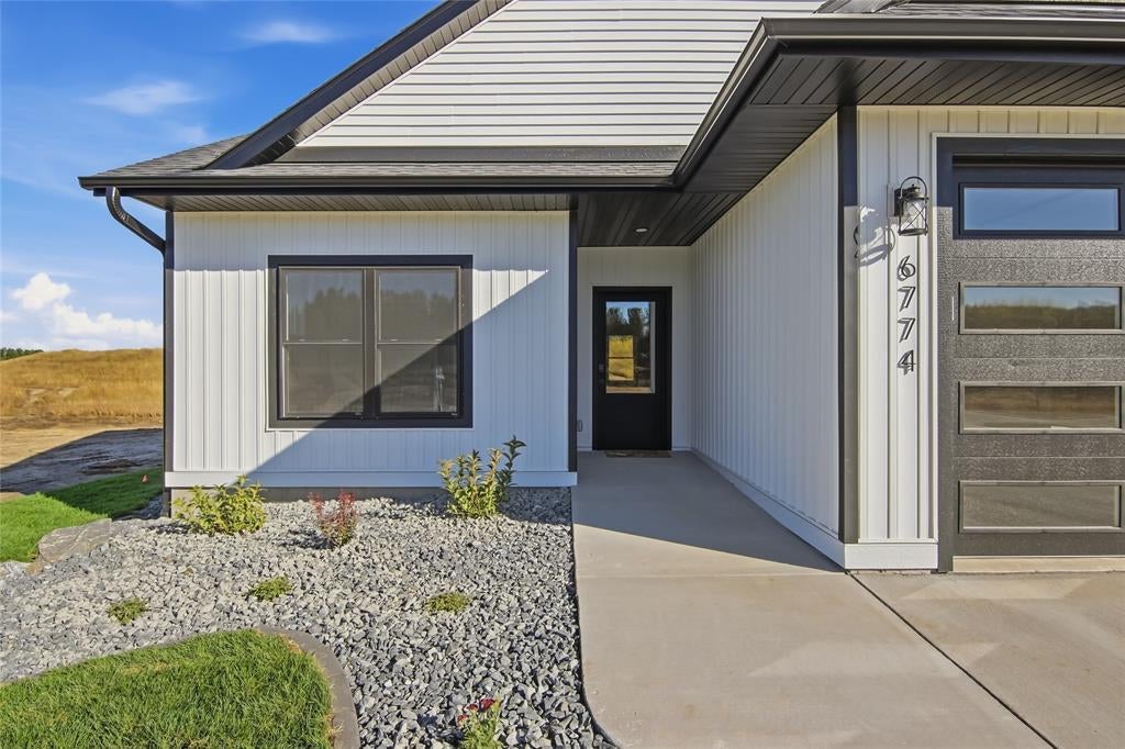 Photo of 6774 Buck Tail DRIVE, Altoona, WI 54720 (MLS # 1606154)