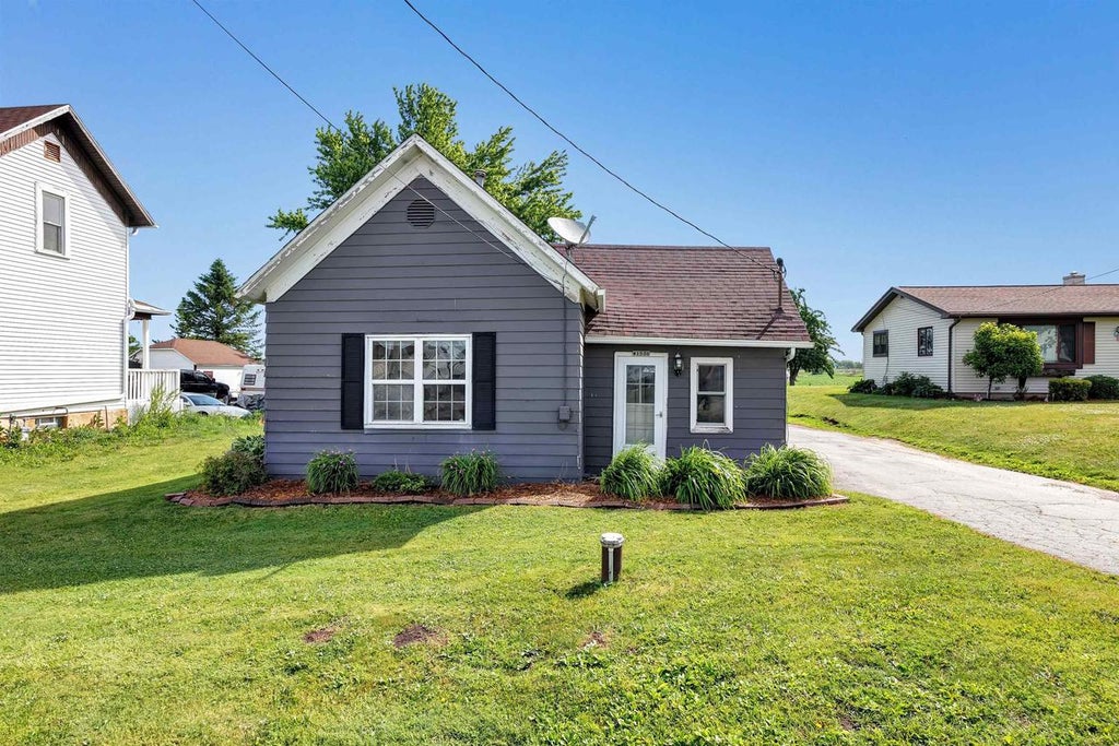 Photo of W1570 County Road C, Pulaski, WI 54162 (MLS # 50327354)