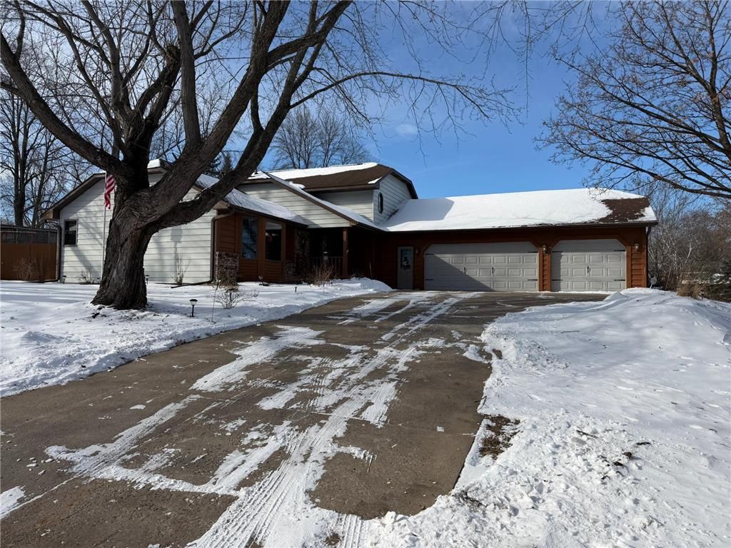 Photo of 410 River Hills ROAD, River Falls, WI 54022 (MLS # 7013024)