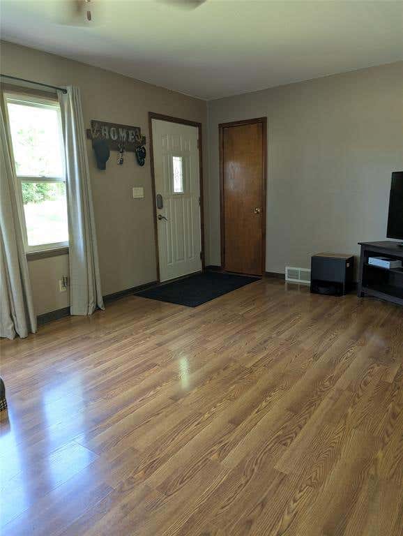 Photo of 1706 Peterson AVENUE, Eau Claire, WI 54703 (MLS # 1603939)