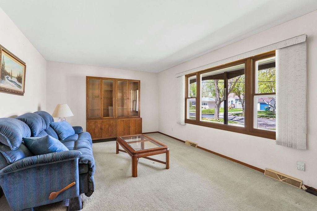 Photo of 560 Thomas STREET, Fond Du Lac, WI 54935 (MLS # 50325393)