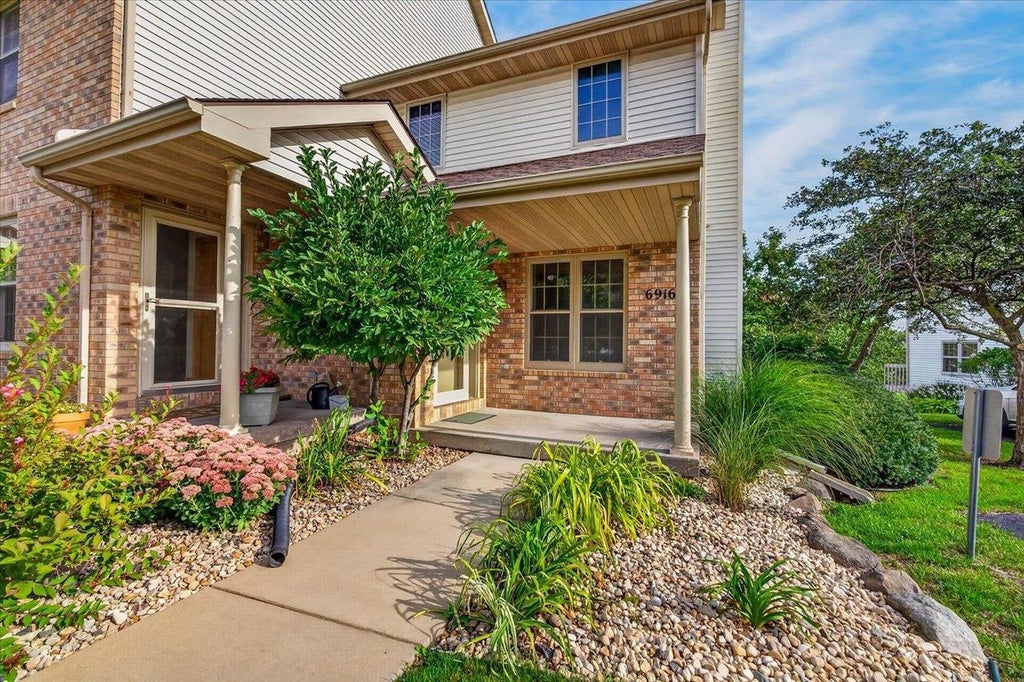 Photo of 6916 Tottenham ROAD, Madison, WI 53711 (MLS # 2032428)