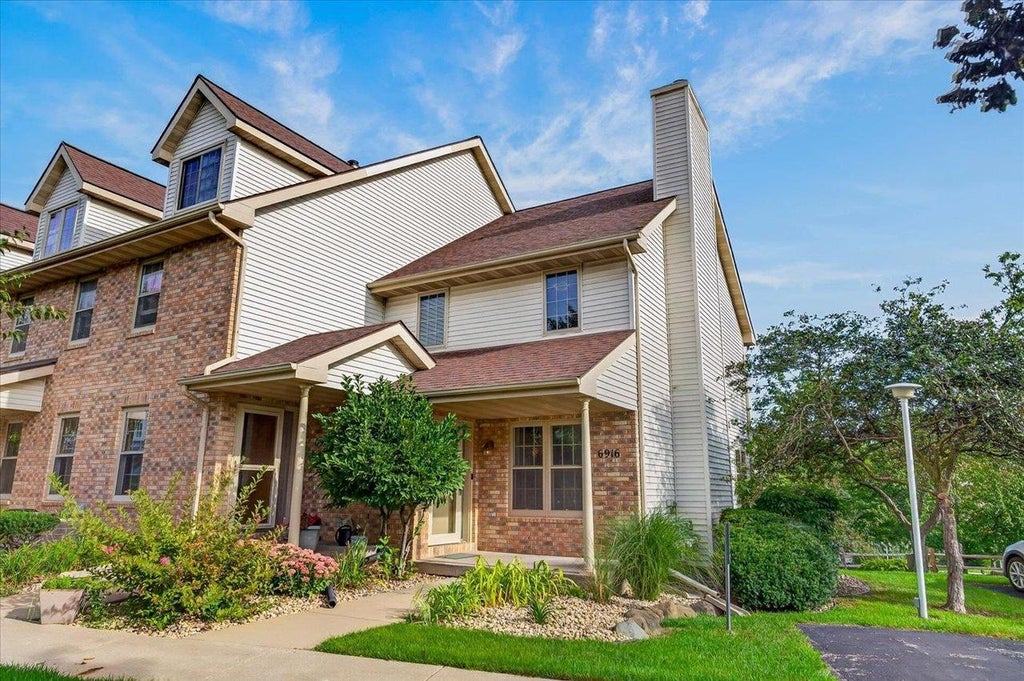 Photo of 6916 Tottenham ROAD, Madison, WI 53711 (MLS # 2032428)