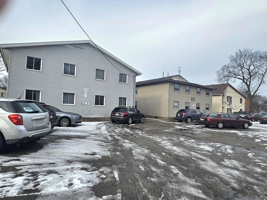 Photo of 913 S 7th STREET, La Crosse, WI 54601 (MLS # 1946970)