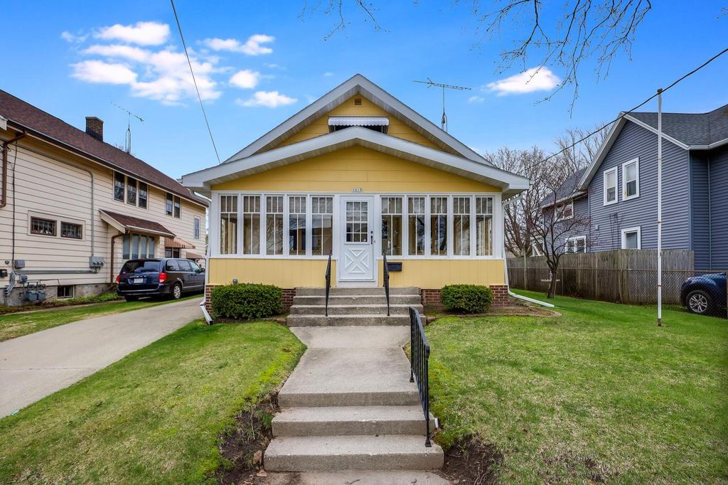 Photo of 1019 S 25th STREET, Manitowoc, WI 54220 (MLS # 1960056)