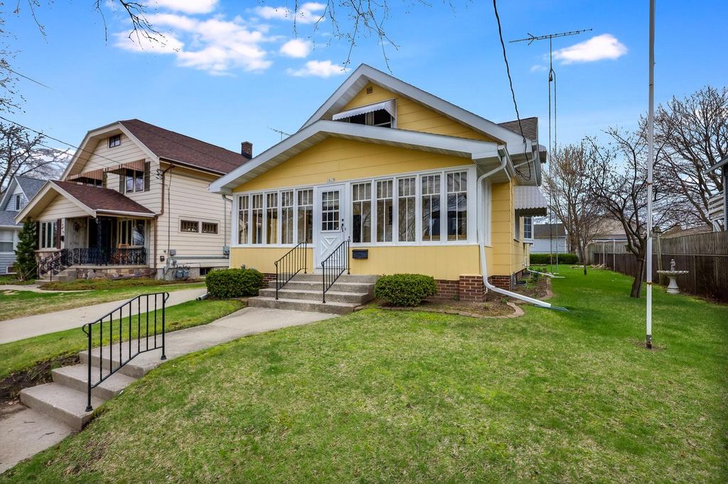 Photo of 1019 S 25th STREET, Manitowoc, WI 54220 (MLS # 1960056)