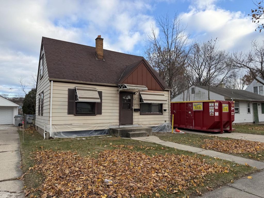 Photo of 5318 N 61st STREET, Milwaukee, WI 53218 (MLS # 1944383)