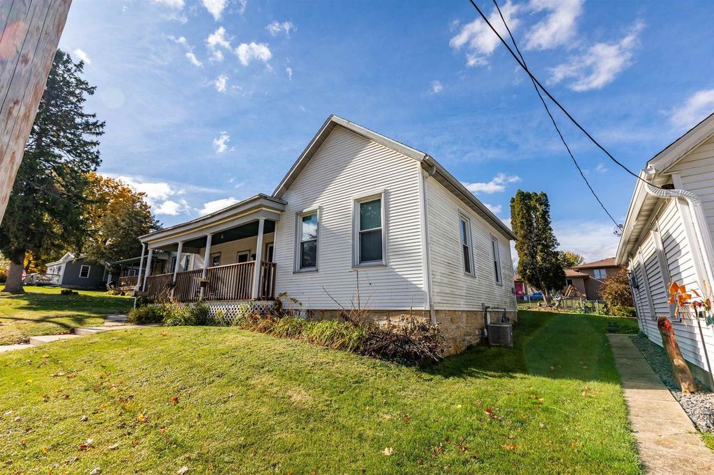 Photo of 510 S Iowa STREET, Dodgeville, WI 53533 (MLS # 2015432)