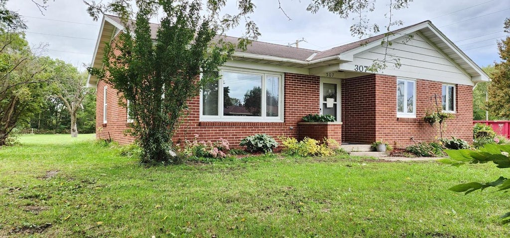 Photo of 307 Michaels STREET, Cochrane, WI 54622 (MLS # 1981575)